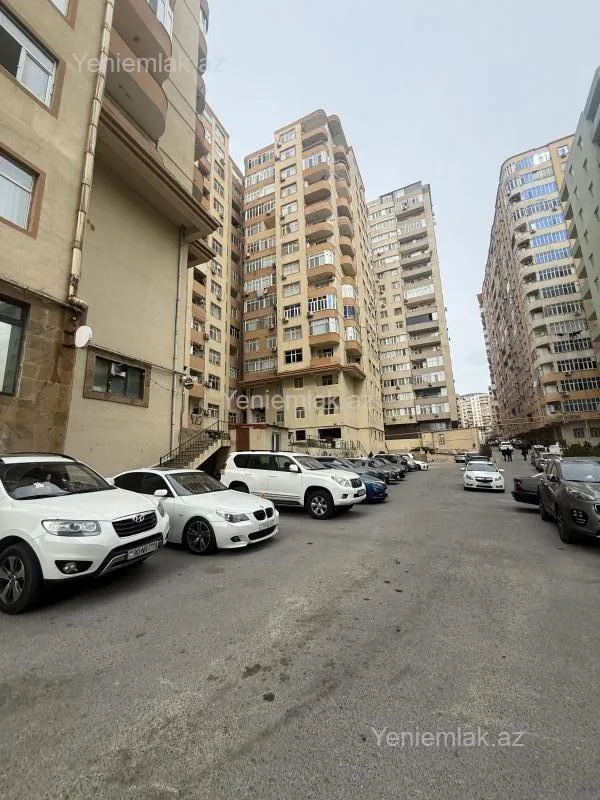 Satılır 4 otaqlı yeni tikili 165 m²