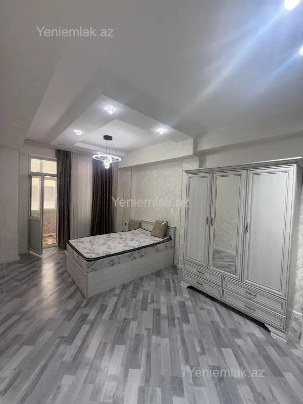Satılır 4 otaqlı yeni tikili 165 m²
