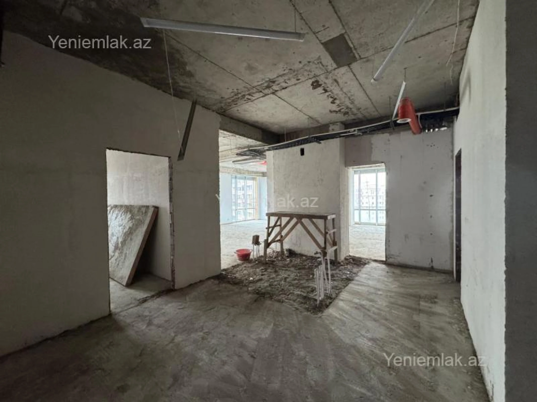 Satılır 4 otaqlı yeni tikili 185 m²