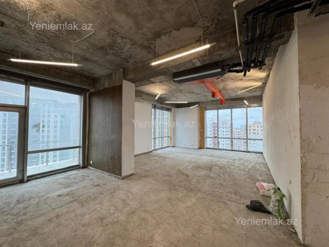 Satılır 4 otaqlı yeni tikili 185 m²
