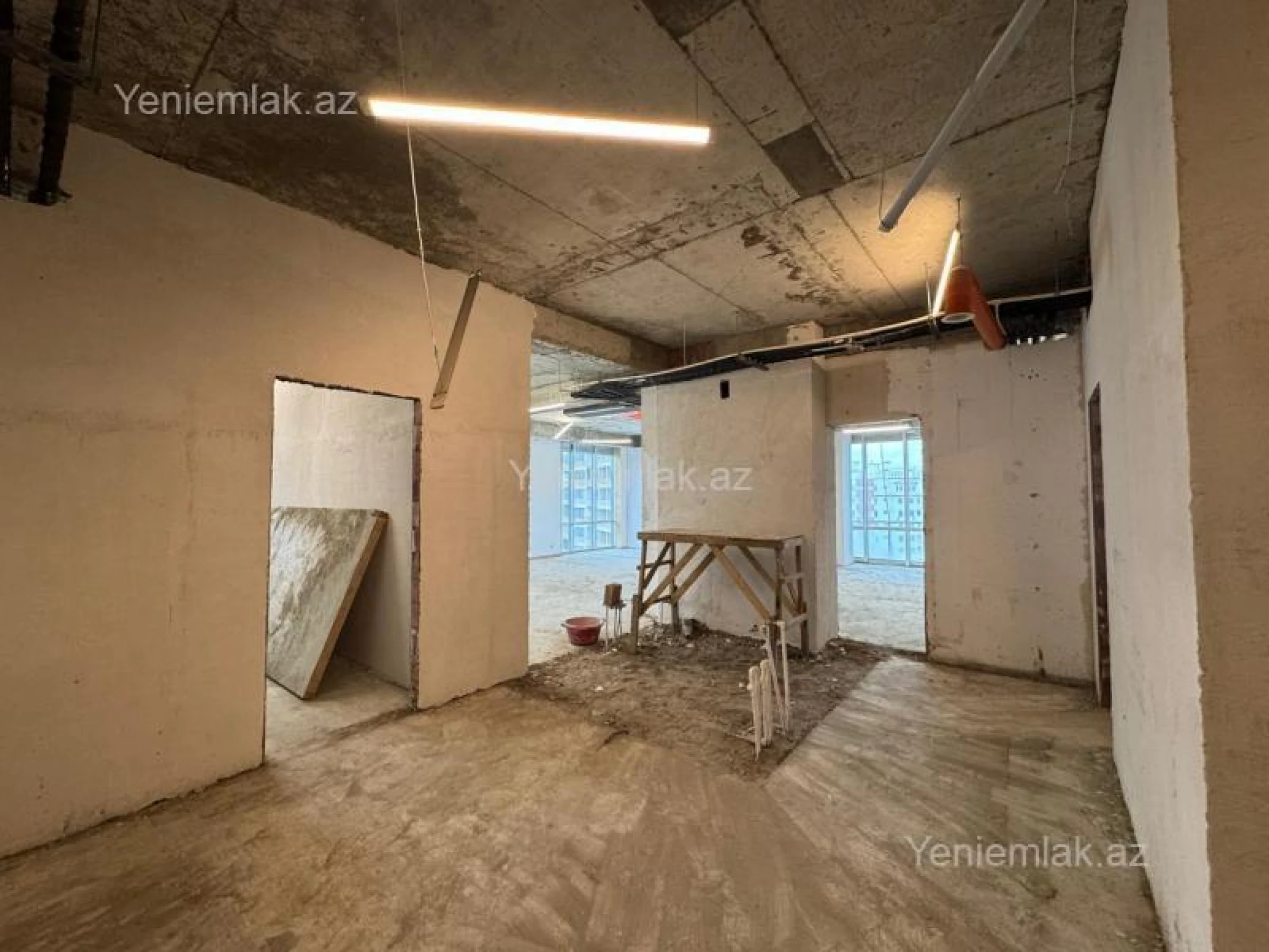Satılır 4 otaqlı yeni tikili 185 m²