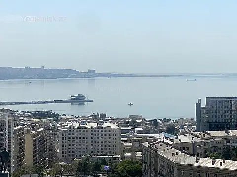 Satılır 4 otaqlı yeni tikili 185 m²