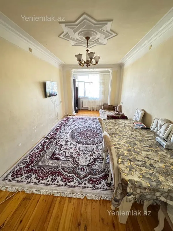 Satılır 3 otaqlı köhnə tikili 80 m²