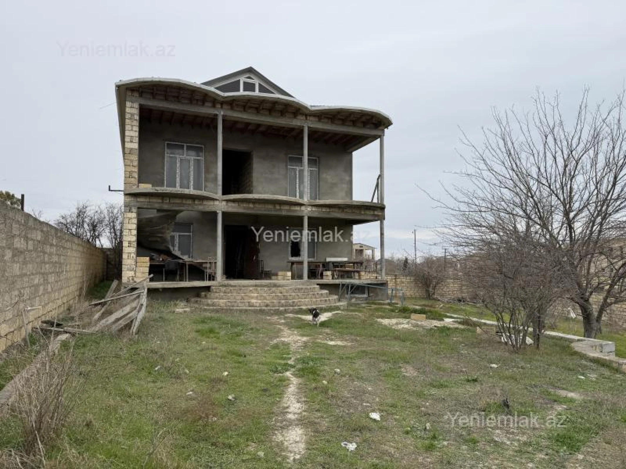 Satılır 7 otaqlı həyət evi 230 m²