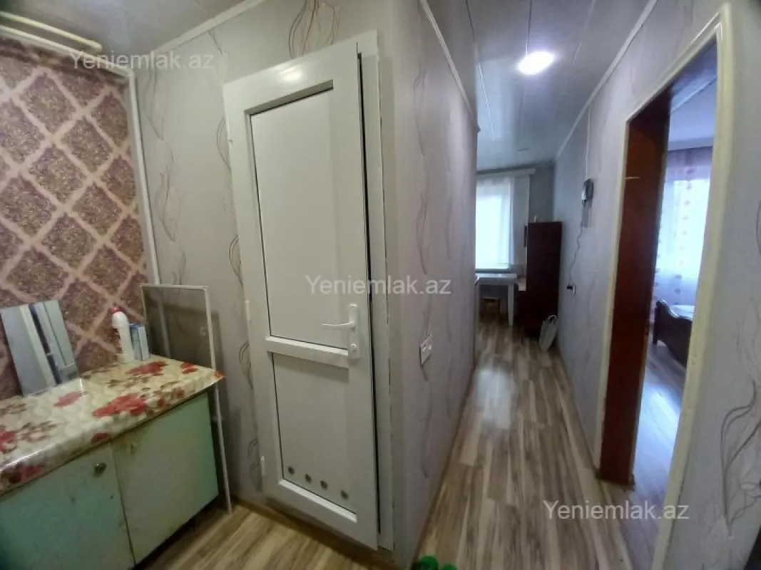 Satılır 1 otaqlı köhnə tikili 34 m²
