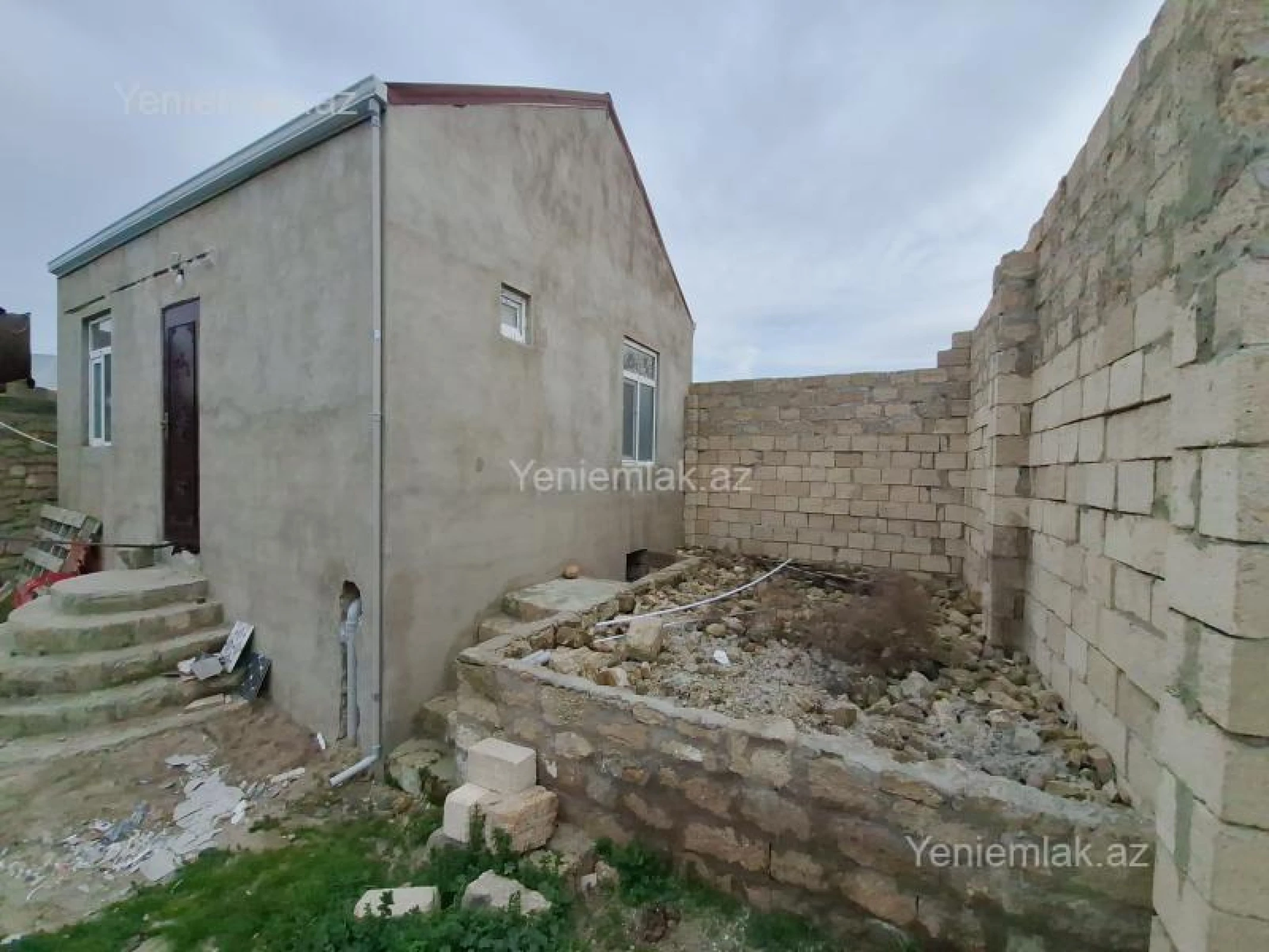 Satılır 2 otaqlı həyət evi 48 m²