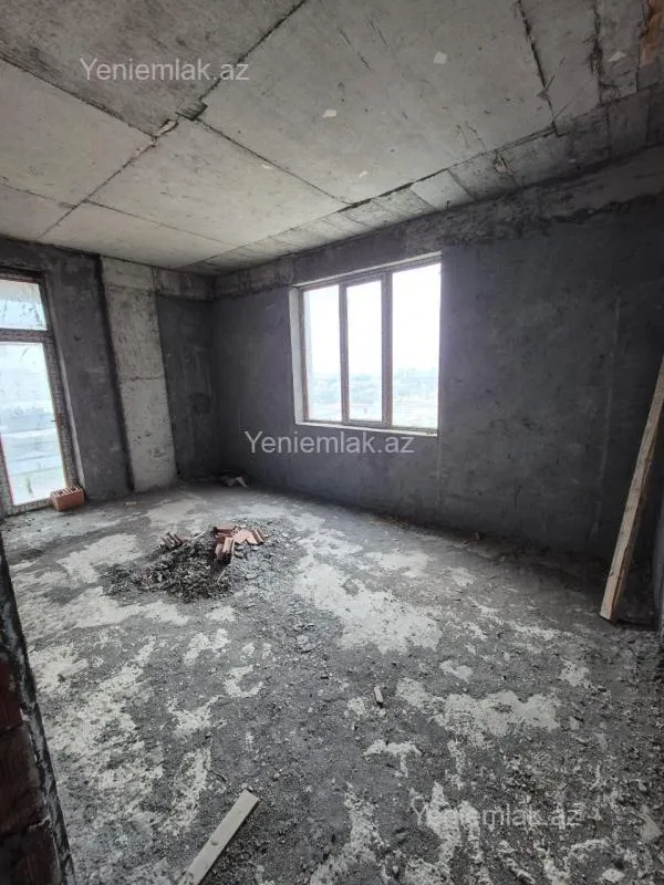 Satılır 3 otaqlı yeni tikili 130 m²