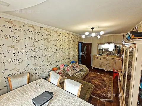 Satılır 2 otaqlı köhnə tikili 70 m²