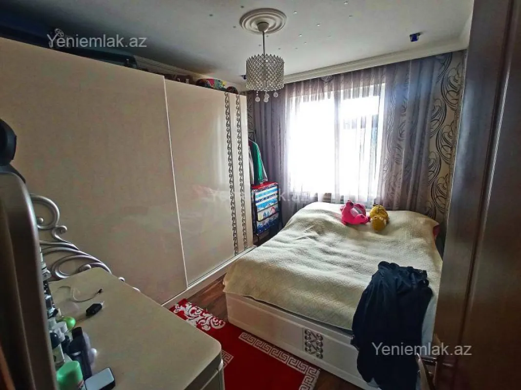 Satılır 2 otaqlı köhnə tikili 70 m²