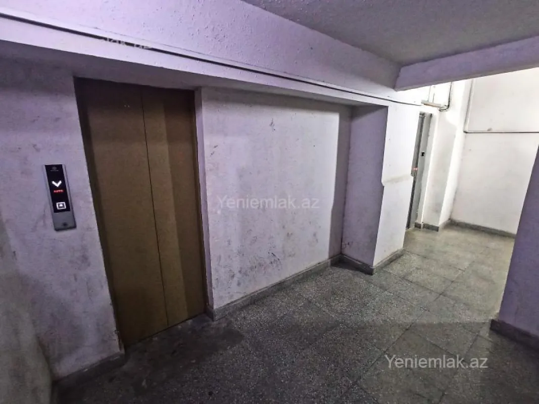 Satılır 2 otaqlı köhnə tikili 70 m²