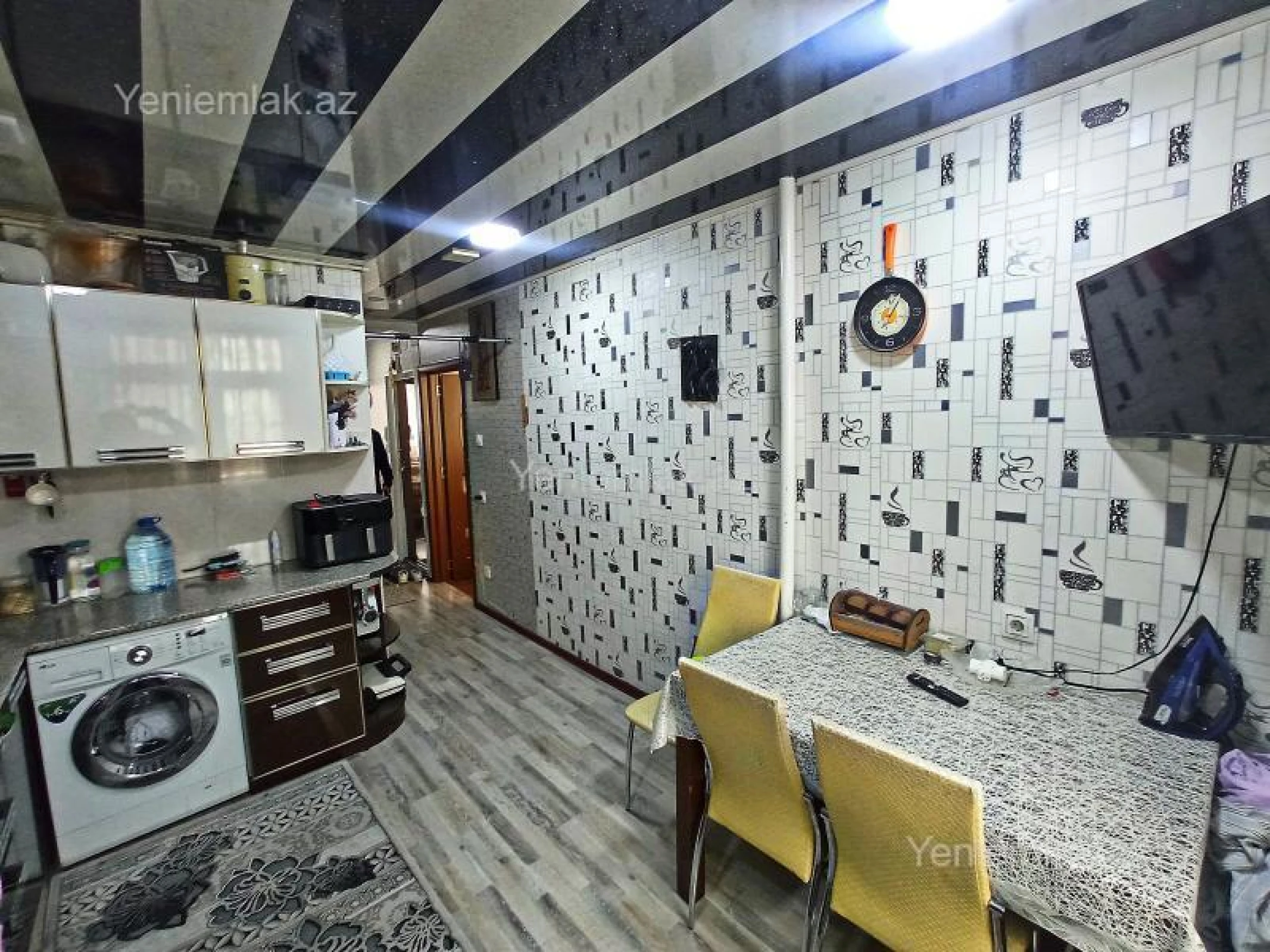 Satılır 2 otaqlı köhnə tikili 70 m²