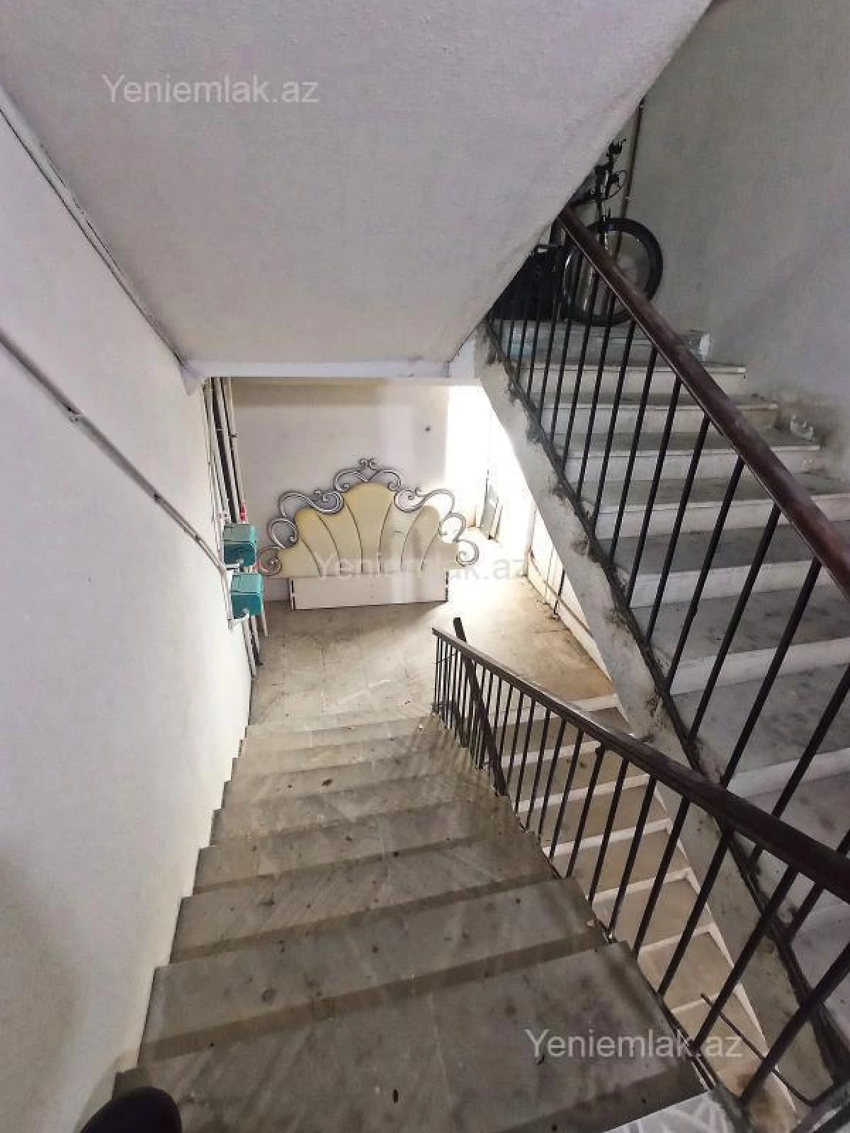 Satılır 2 otaqlı köhnə tikili 70 m²