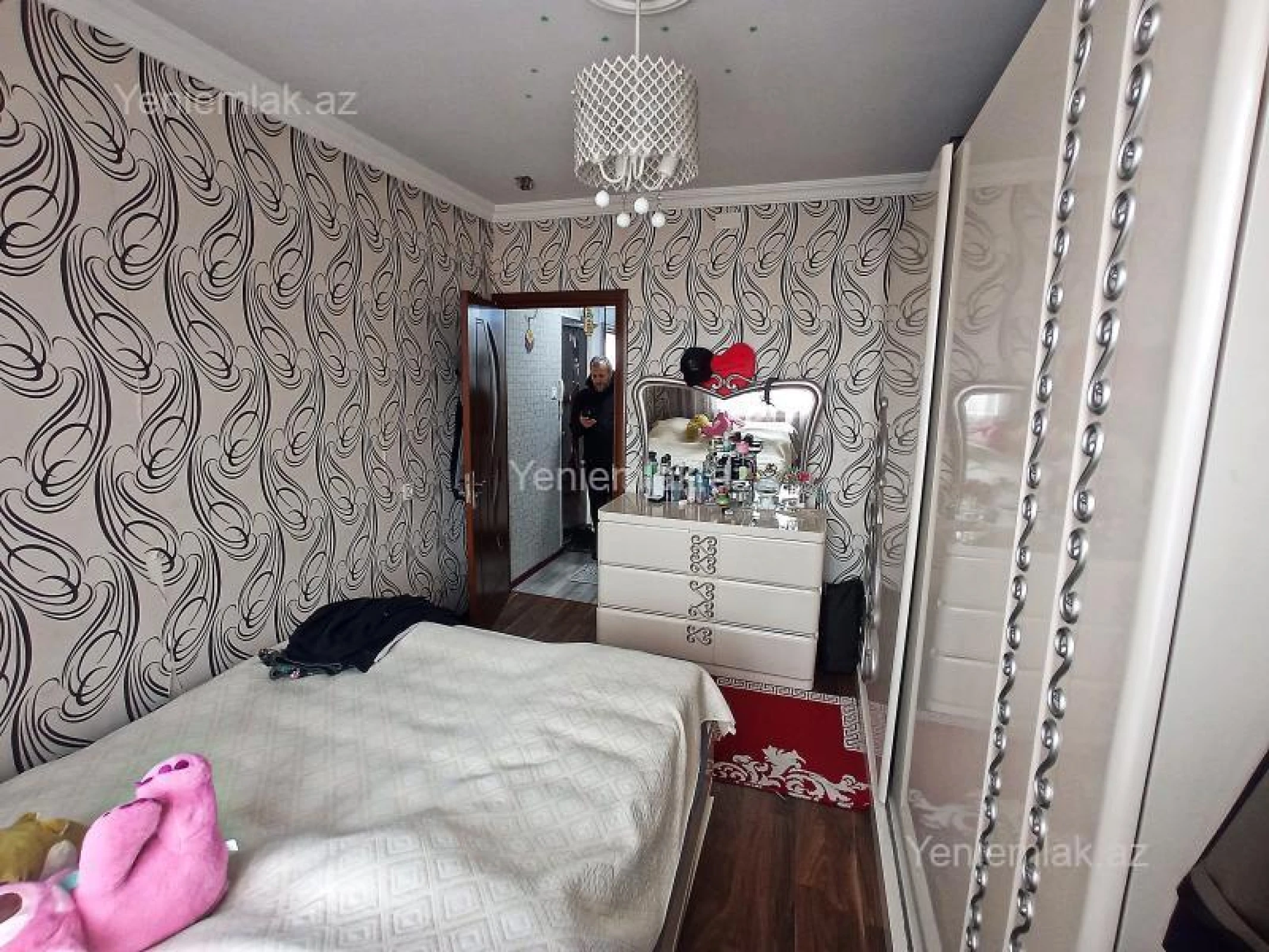 Satılır 2 otaqlı köhnə tikili 70 m²