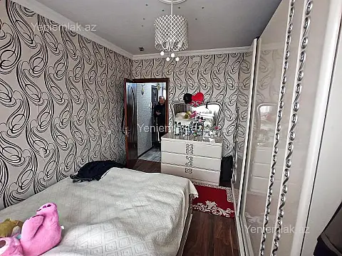 Satılır 2 otaqlı köhnə tikili 70 m²