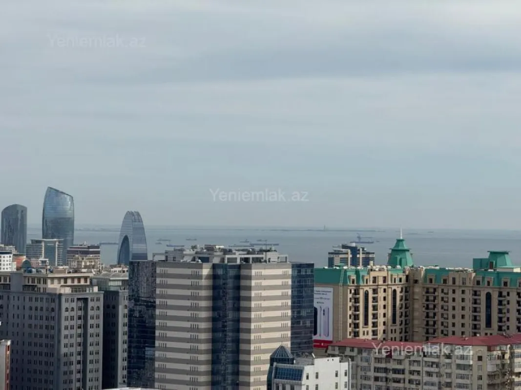 Satılır 2 otaqlı yeni tikili 102 m²