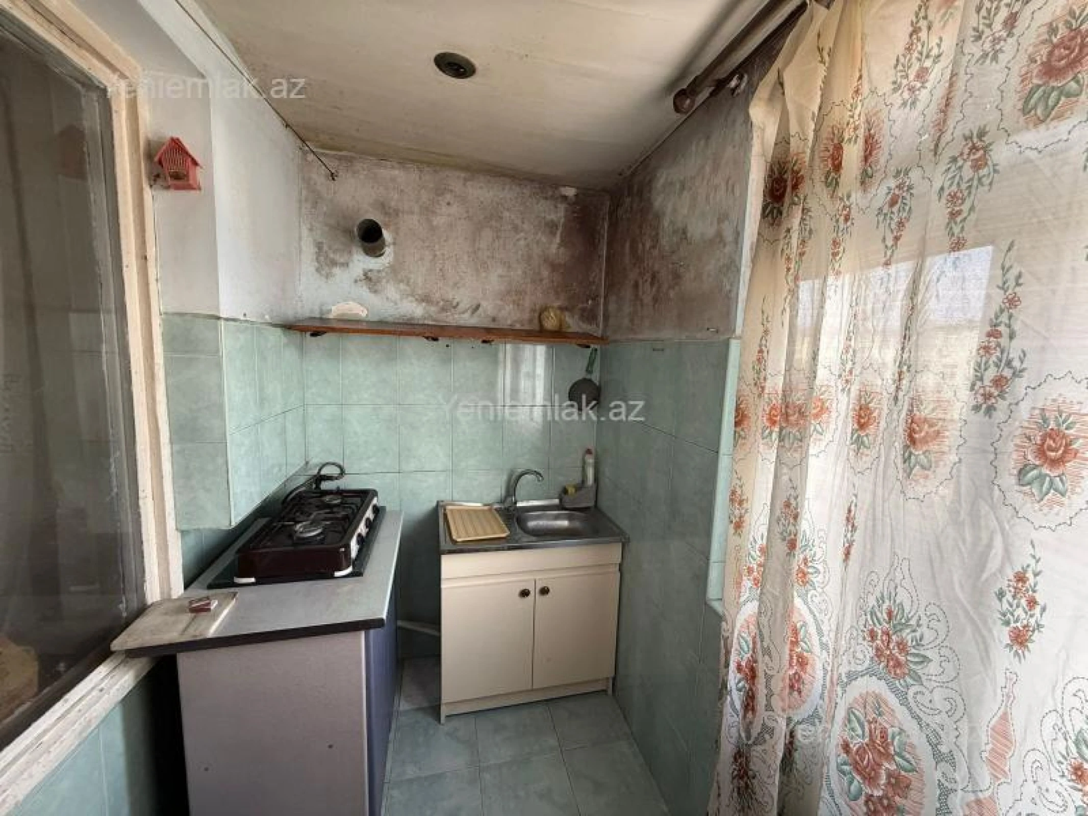 Satılır 2 otaqlı köhnə tikili 43 m²
