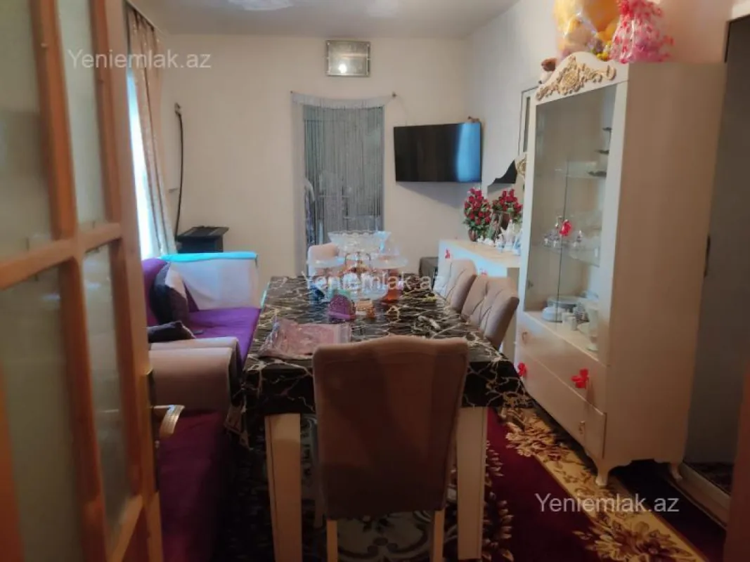 Satılır 2 otaqlı köhnə tikili 43 m²