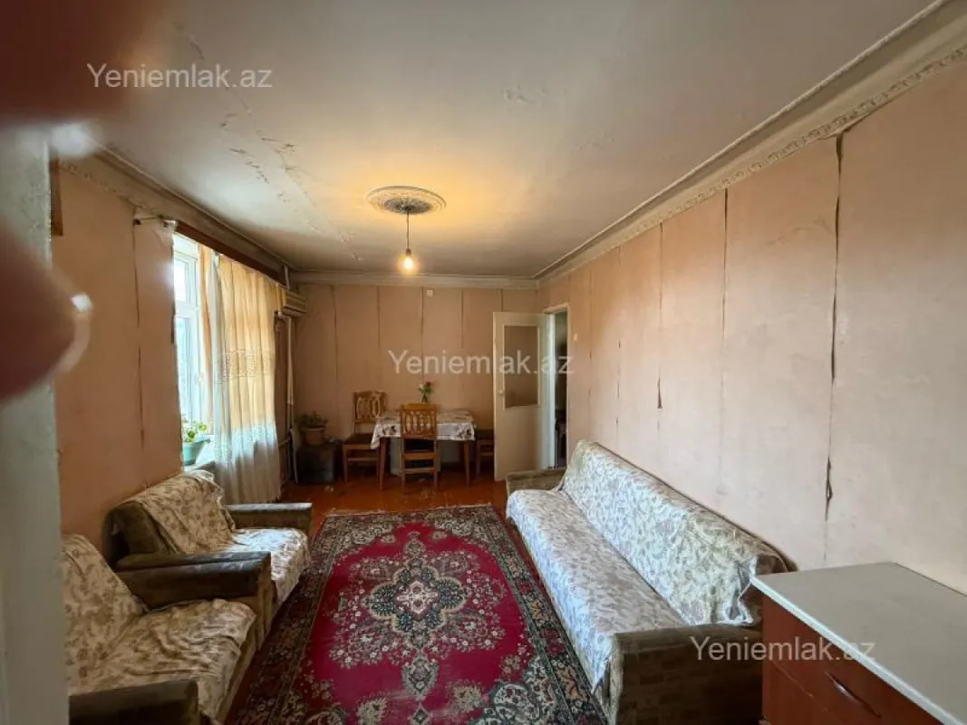 Satılır 2 otaqlı köhnə tikili 43 m²