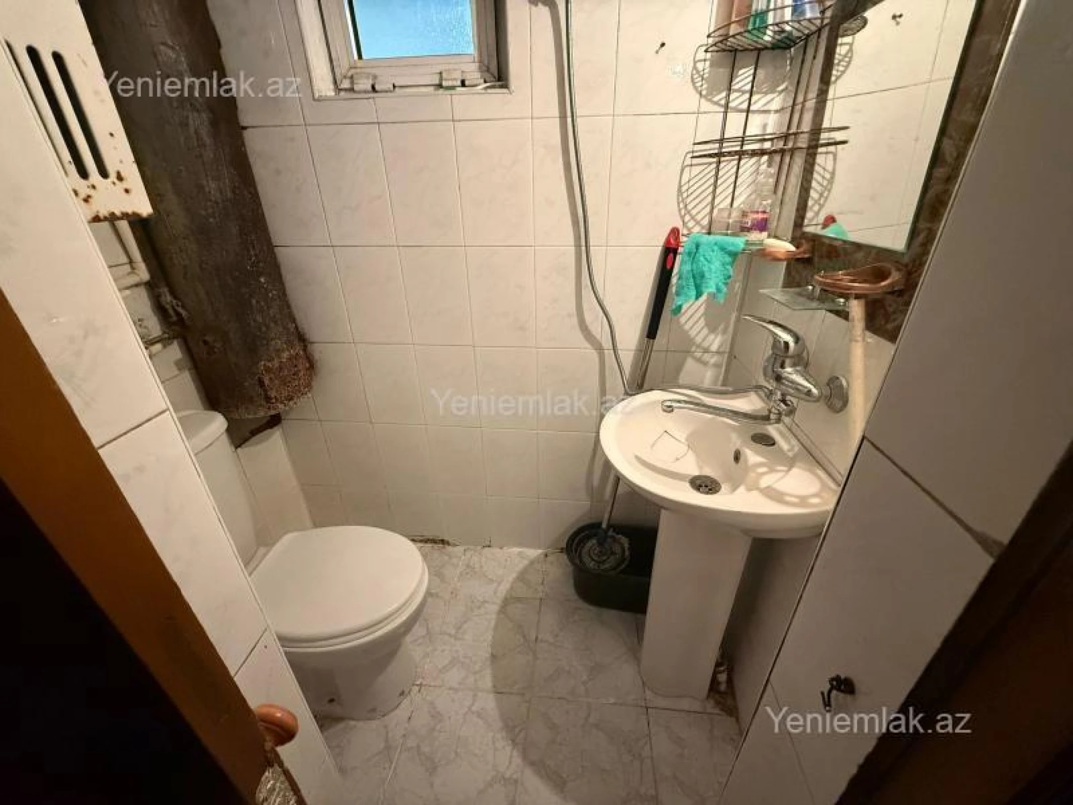 Satılır 2 otaqlı köhnə tikili 43 m²