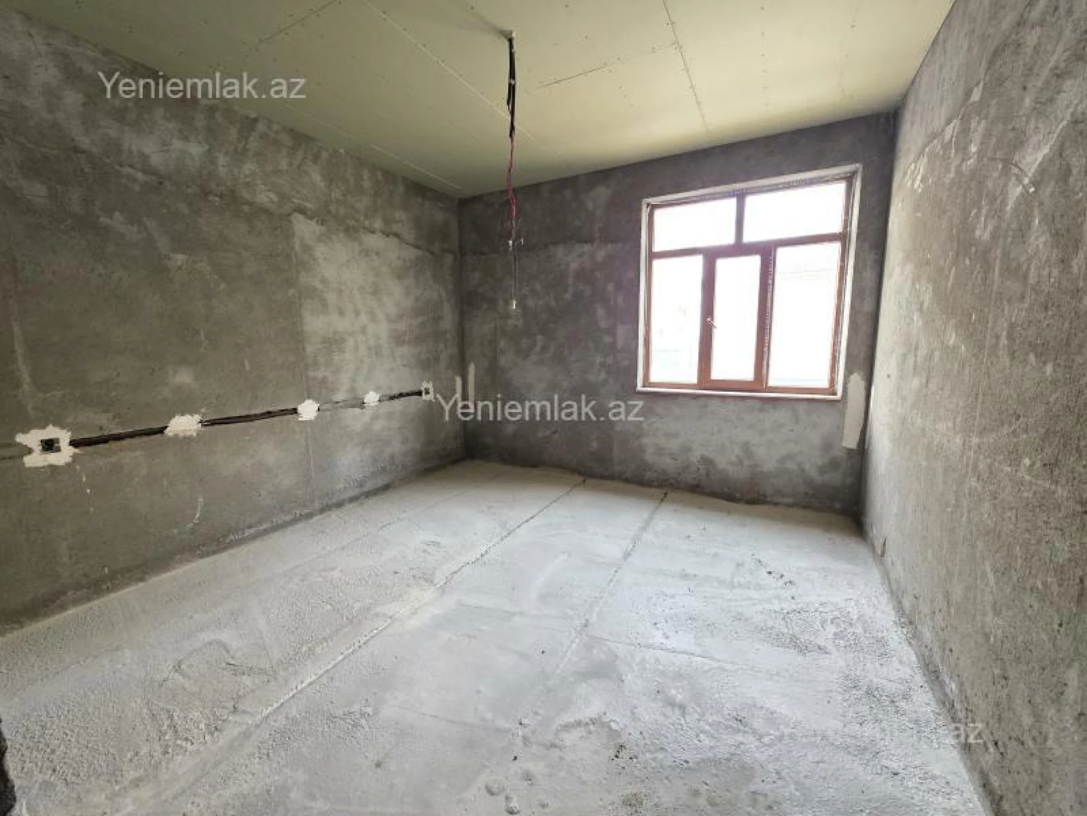 Satılır 8 otaqlı həyət evi 250 m²