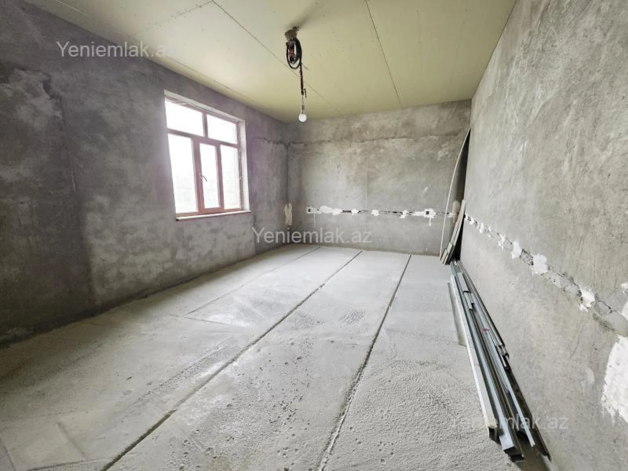 Satılır 8 otaqlı həyət evi 250 m²