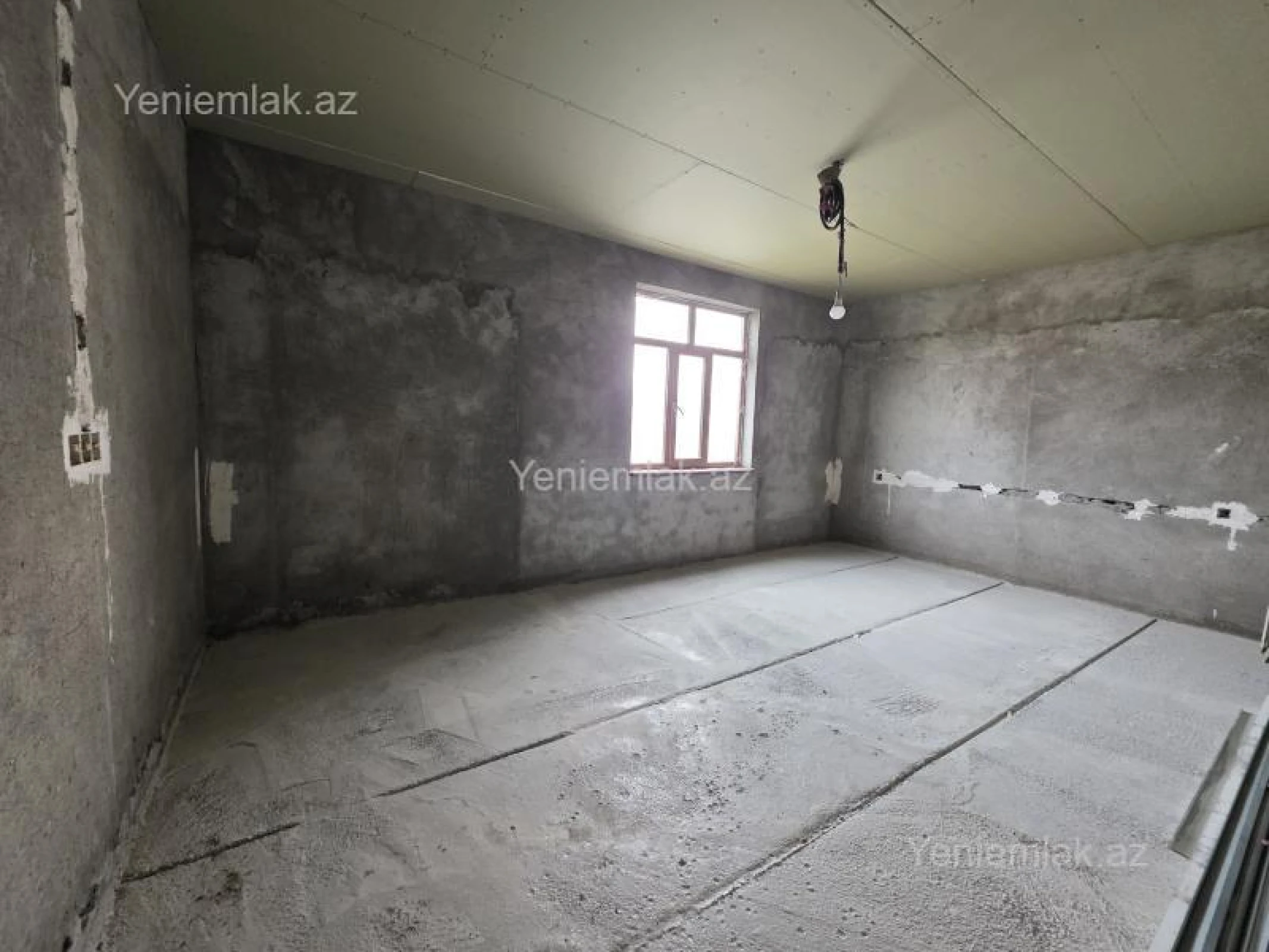 Satılır 8 otaqlı həyət evi 250 m²