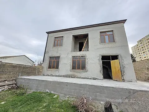 Satılır 8 otaqlı həyət evi 250 m²