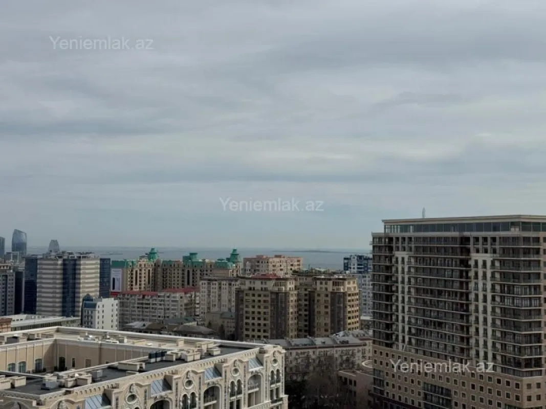 Satılır 4 otaqlı yeni tikili 217 m²