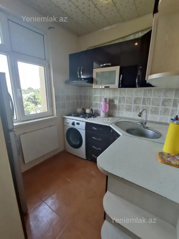 Satılır 2 otaqlı köhnə tikili 55 m²