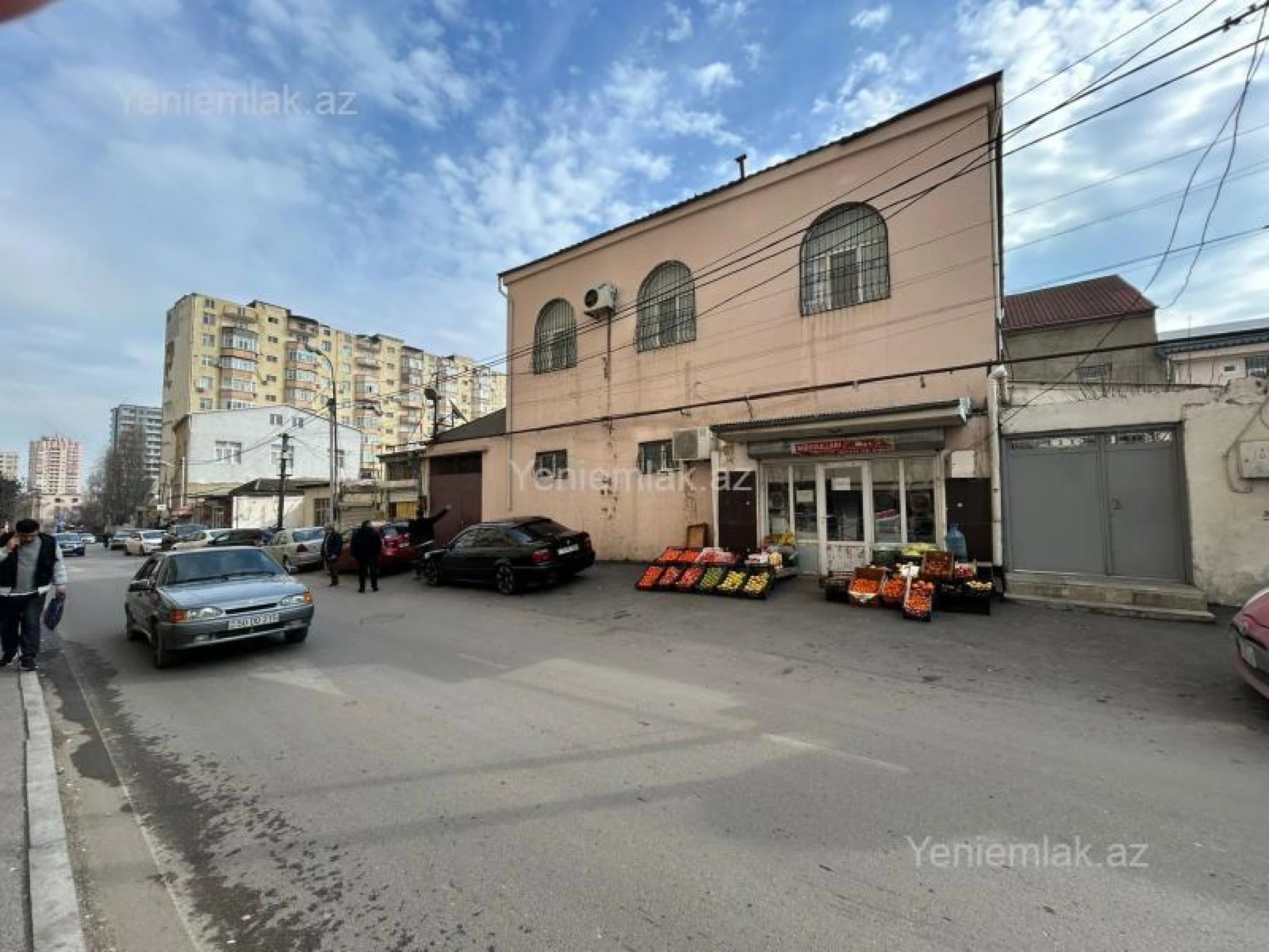 Satılır 15 otaqlı obyekt 600 m²