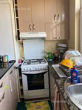 Satılır 3 otaqlı köhnə tikili 60 m²