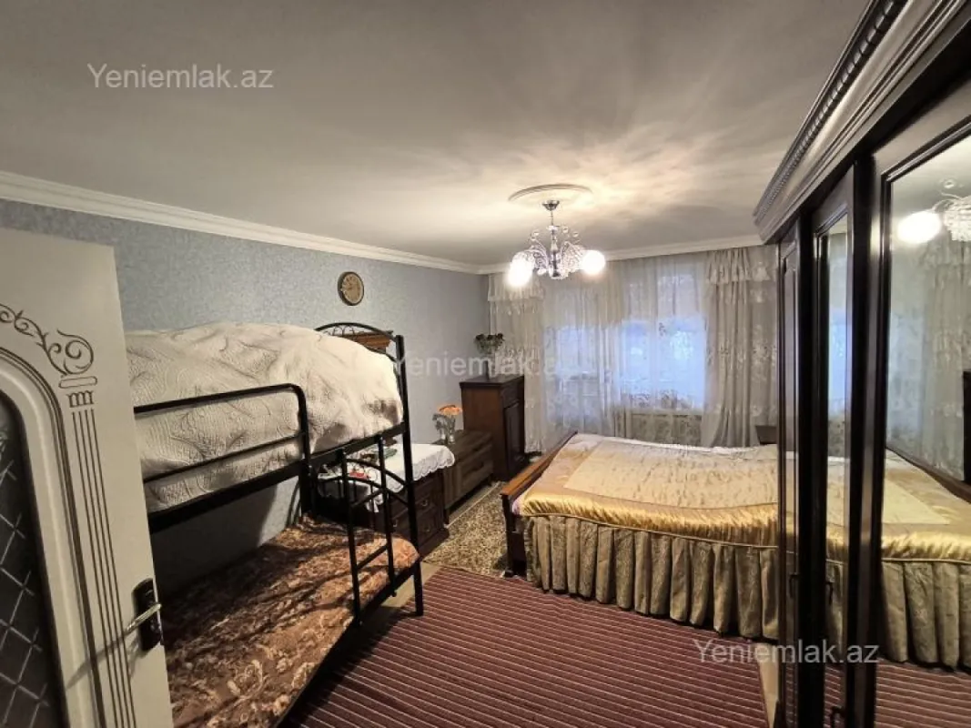 Satılır 3 otaqlı köhnə tikili 70 m²