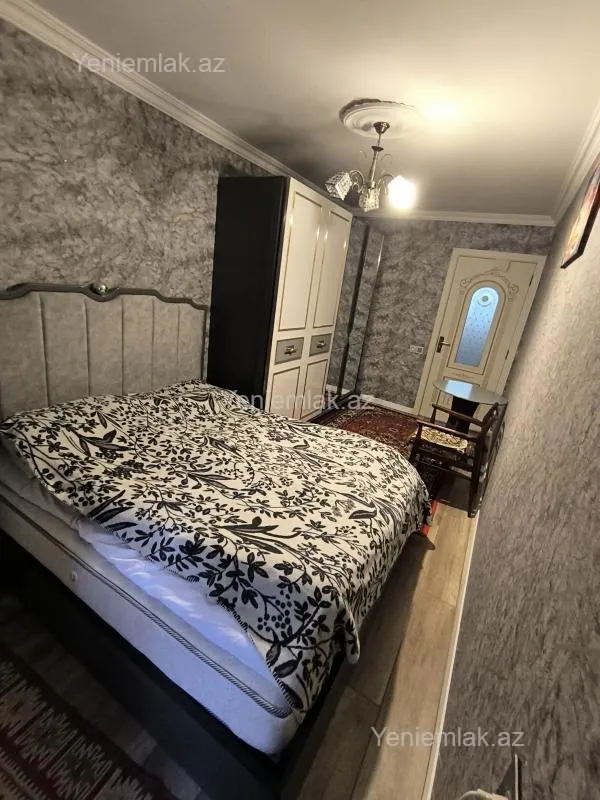 Satılır 3 otaqlı köhnə tikili 70 m²