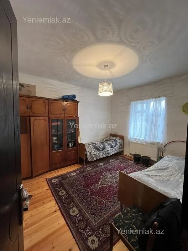 Satılır 5 otaqlı həyət evi 120 m²