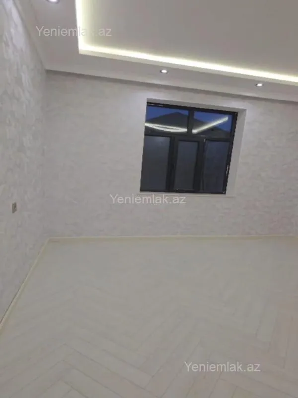 Satılır 6 otaqlı həyət evi 275 m²