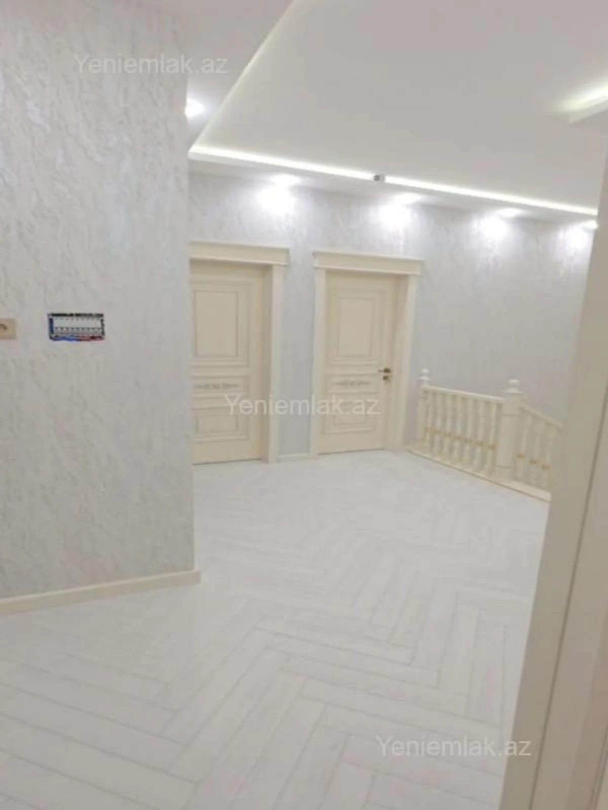 Satılır 6 otaqlı həyət evi 275 m²