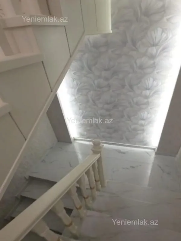 Satılır 6 otaqlı həyət evi 275 m²