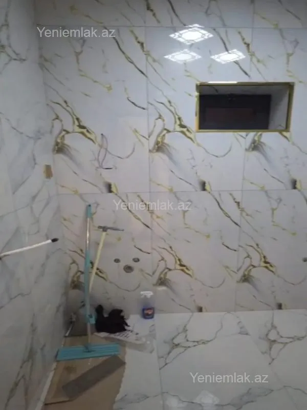 Satılır 6 otaqlı həyət evi 275 m²