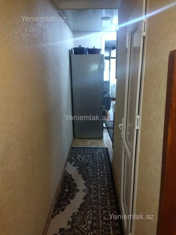 Satılır 2 otaqlı köhnə tikili 80 m²