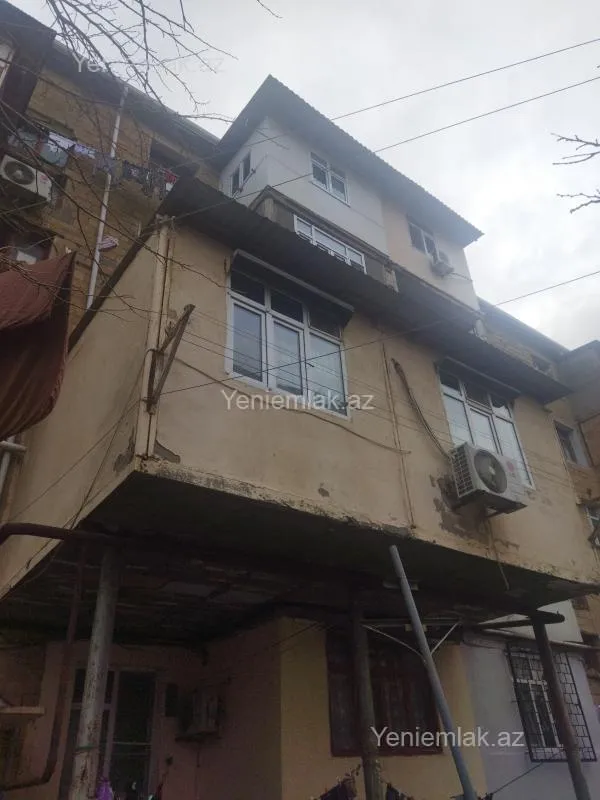 Satılır 2 otaqlı köhnə tikili 80 m²