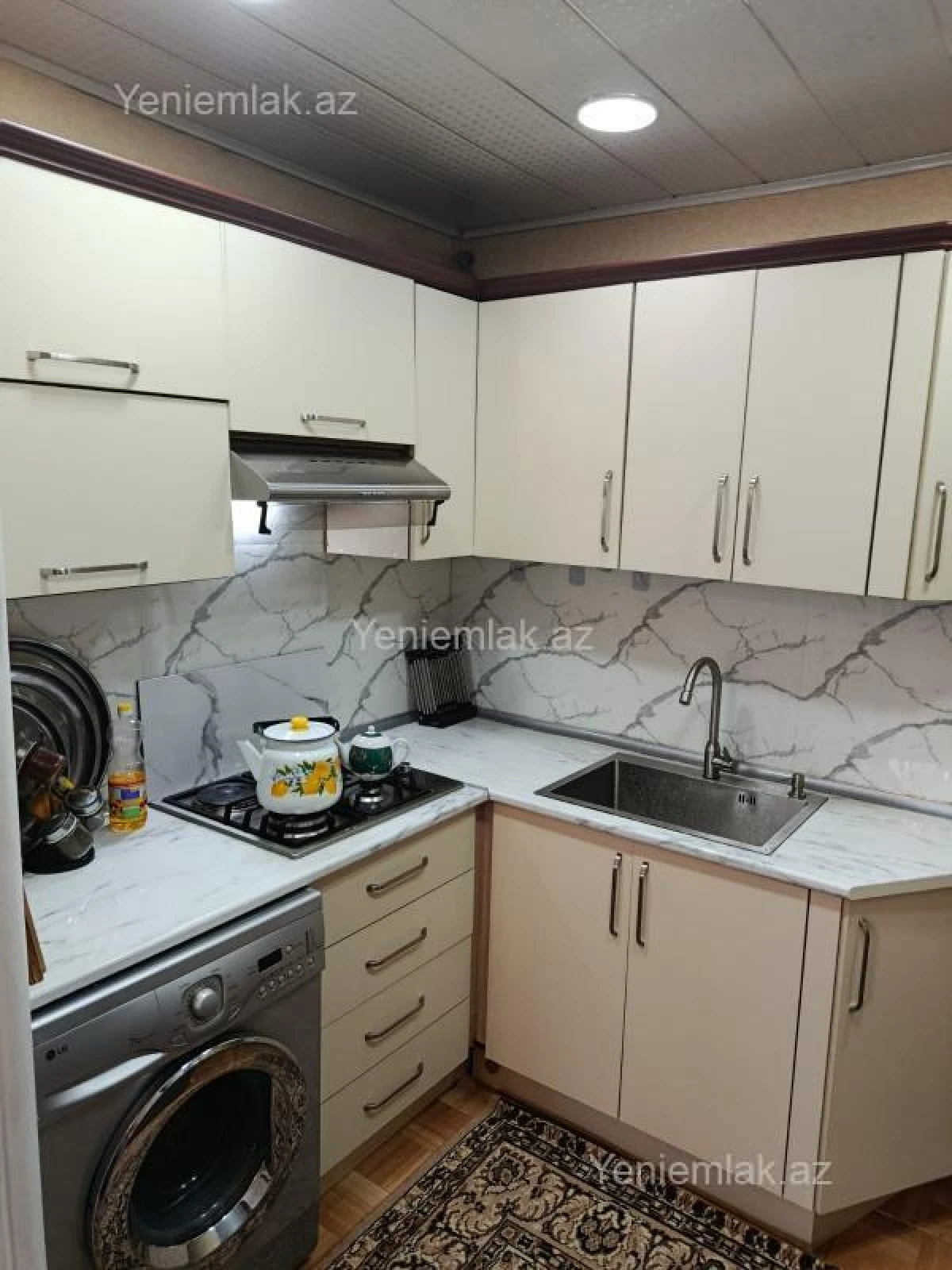 Satılır 2 otaqlı köhnə tikili 80 m²