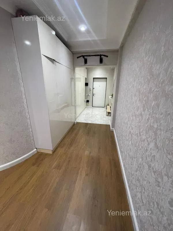 Satılır 3 otaqlı yeni tikili 127 m²