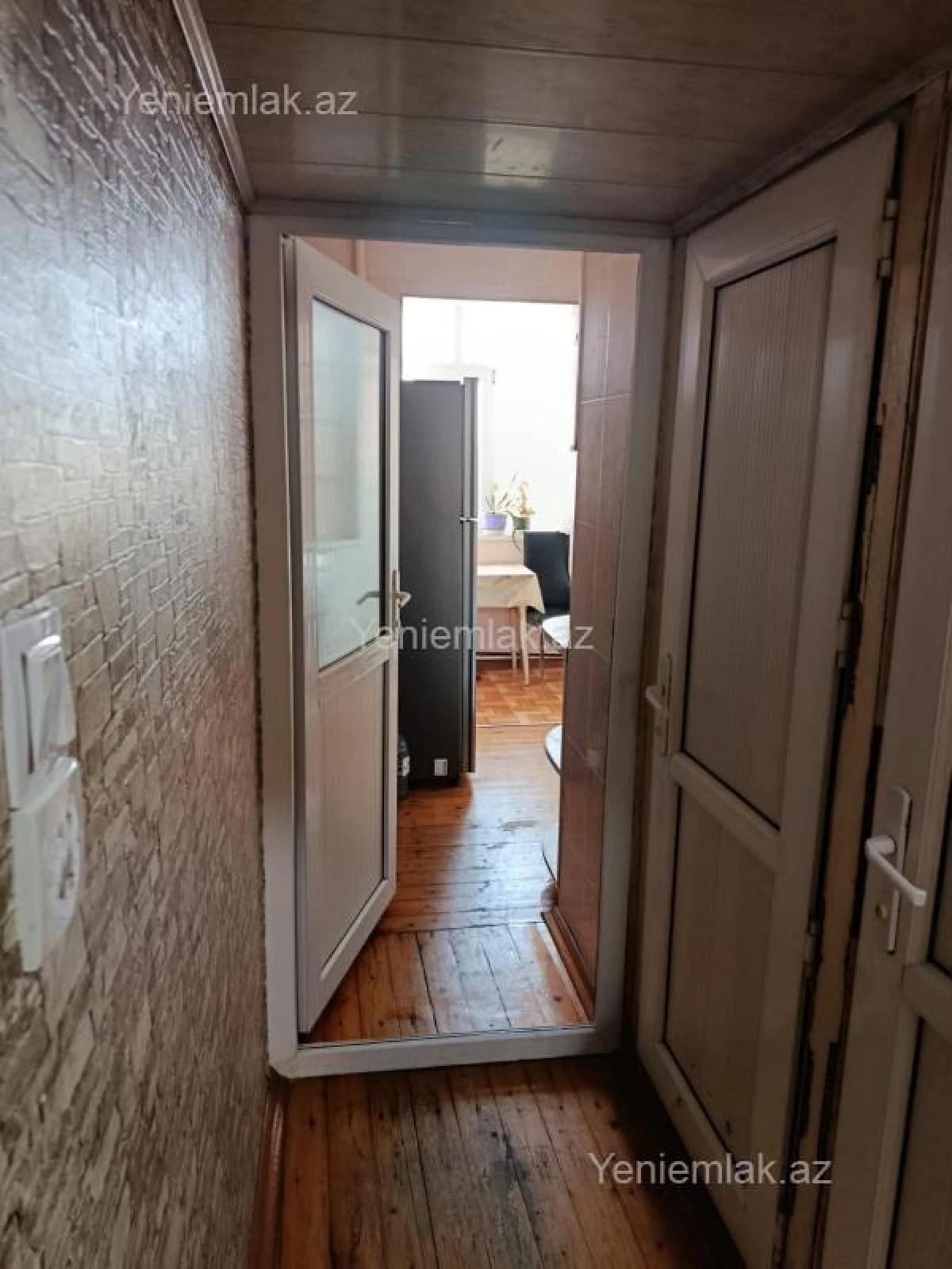 Satılır 3 otaqlı köhnə tikili 82 m²