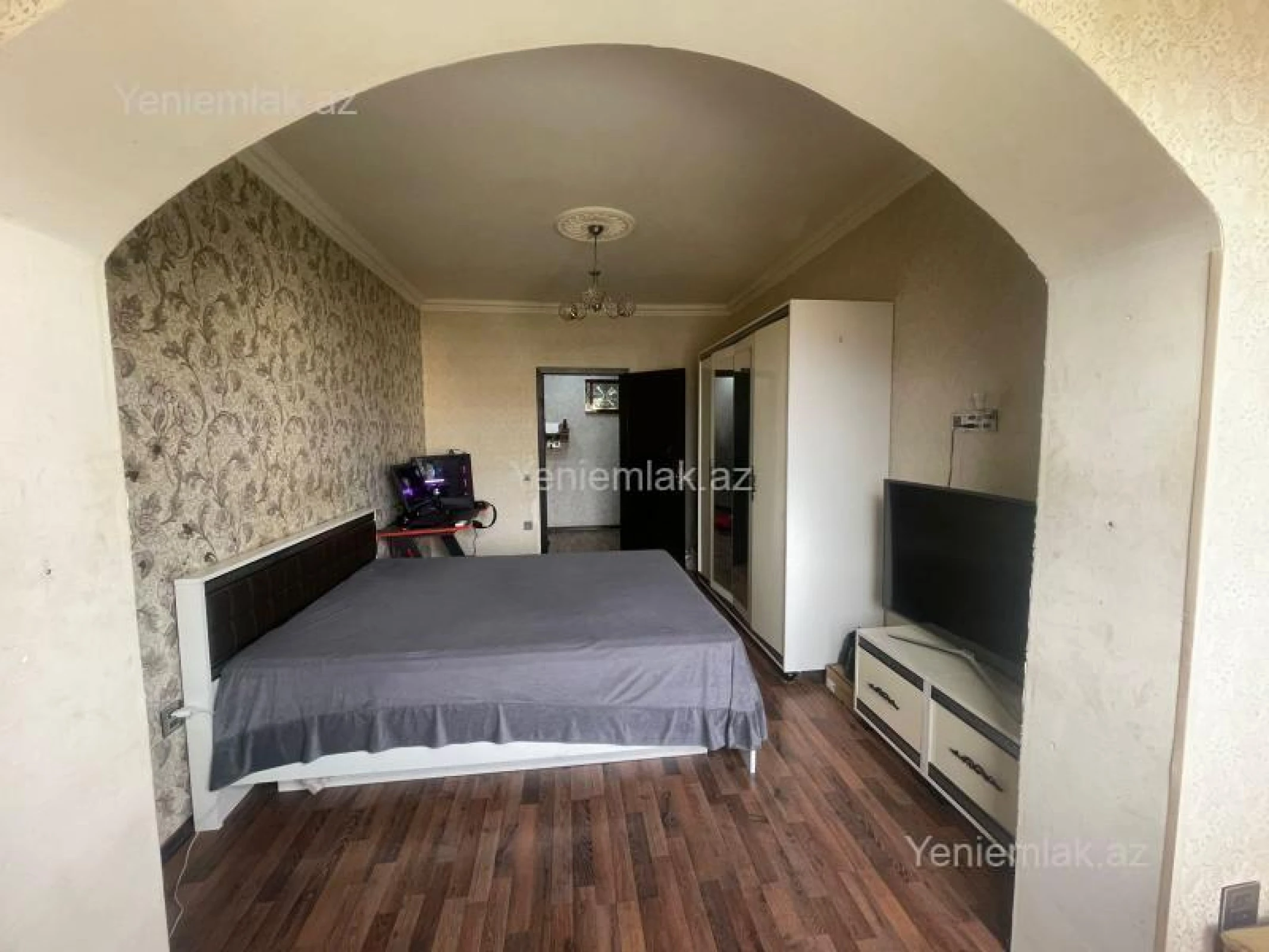 Satılır 2 otaqlı köhnə tikili 65 m²