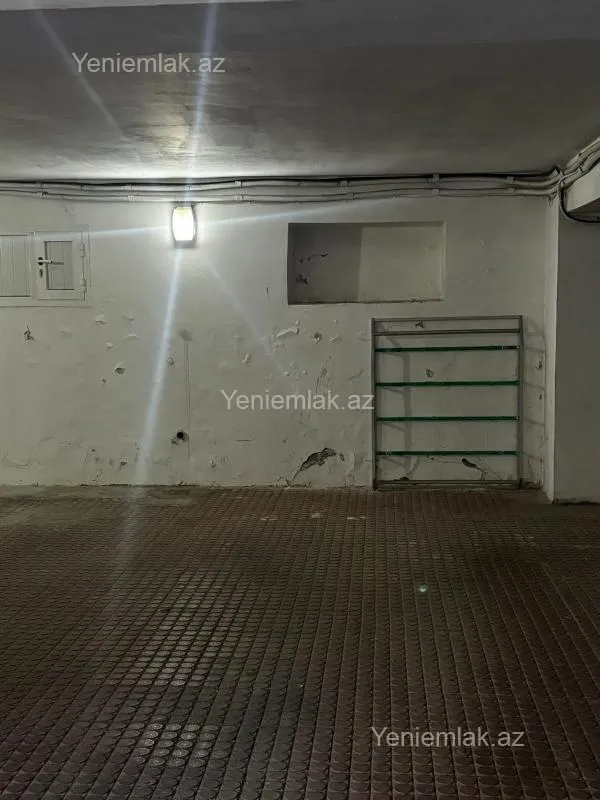 Satılır 4 otaqlı yeni tikili 180 m²