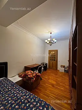 Satılır 4 otaqlı yeni tikili 180 m²