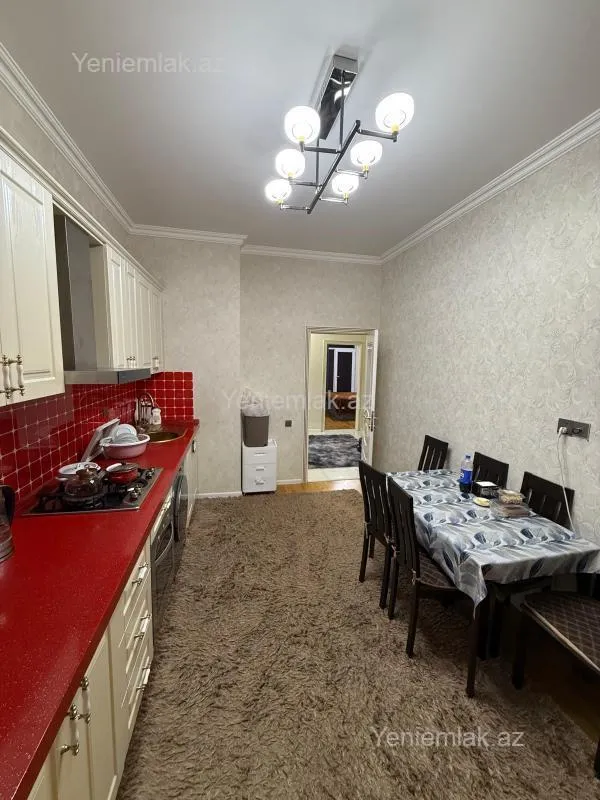 Satılır 4 otaqlı yeni tikili 110 m²