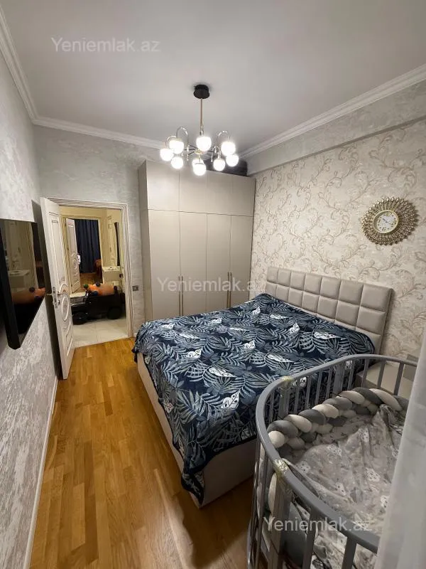 Satılır 4 otaqlı yeni tikili 110 m²