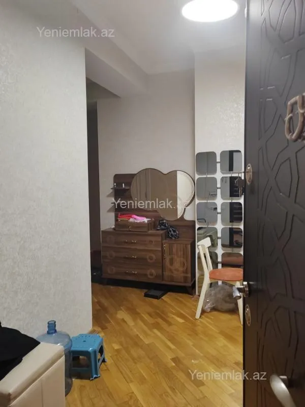 Satılır 2 otaqlı yeni tikili 100 m²