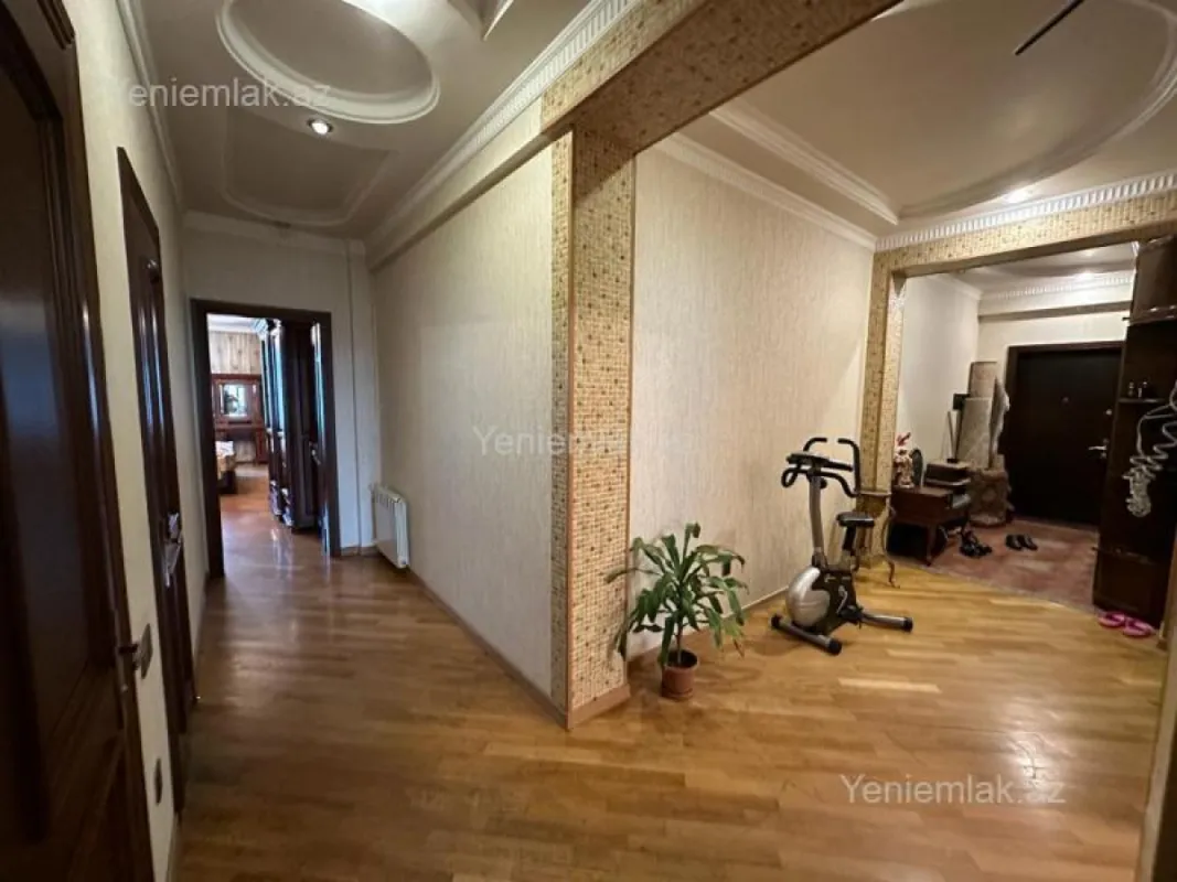 Satılır 2 otaqlı yeni tikili 106 m²
